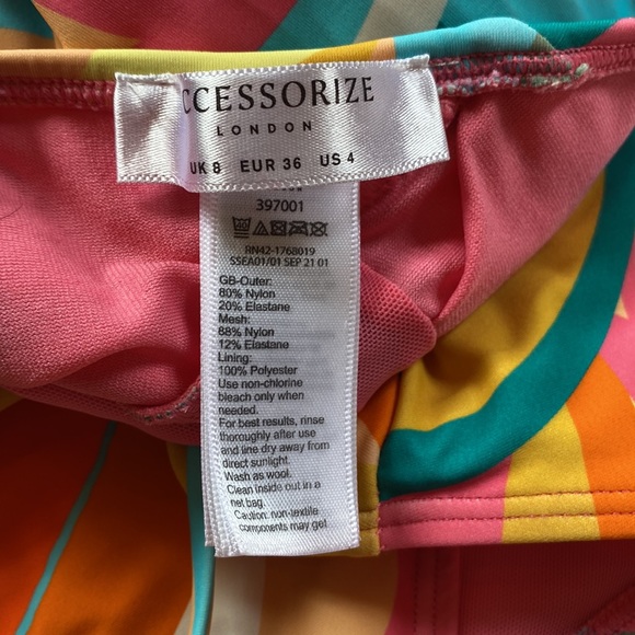 NWT Swimsuit - Size 4 - Picture 3 of 3